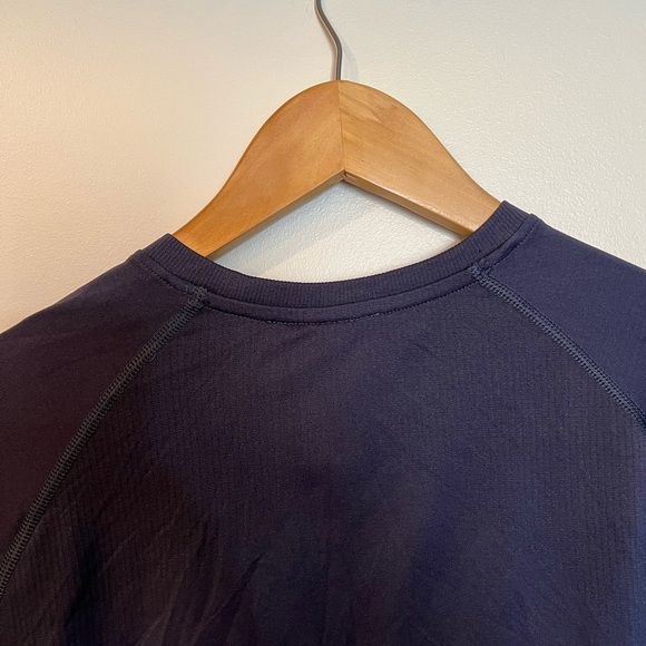 Oner Active GO TO SEAMLESS LOOSE LONG SLEEVE TOP NWT Size small True Blue - Picture 9 of 11